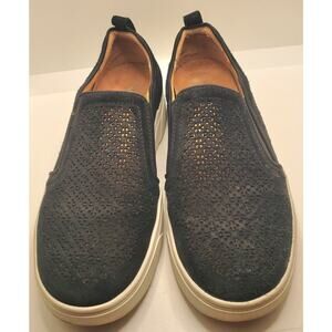 Vionic Women's Kimmie Black Perforated Suede Slip On Sneakers Size 8 With Defect